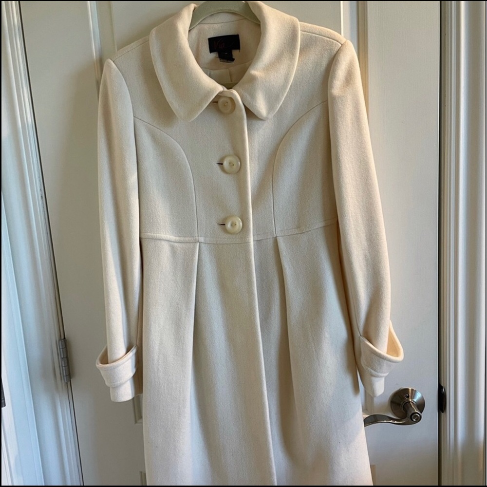 Via by Victoria Secret Cream Winter Coat sz 2